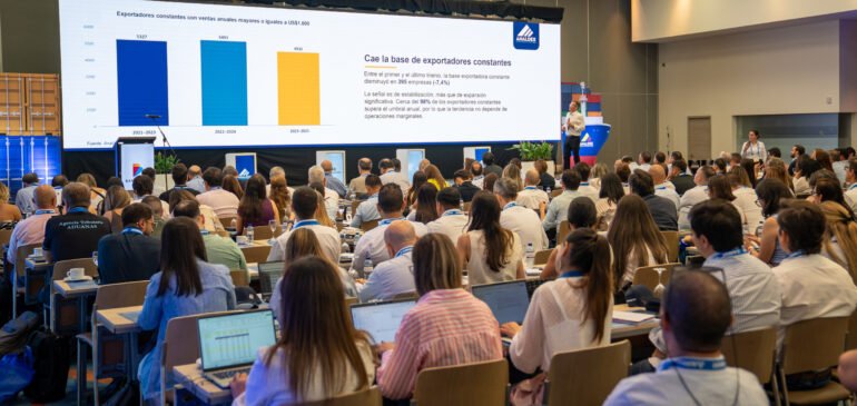 Analdex plantea la ‘Ruta 2030’ al Gobierno Nacional para alcanzar 10.000 exportadores recurrentes